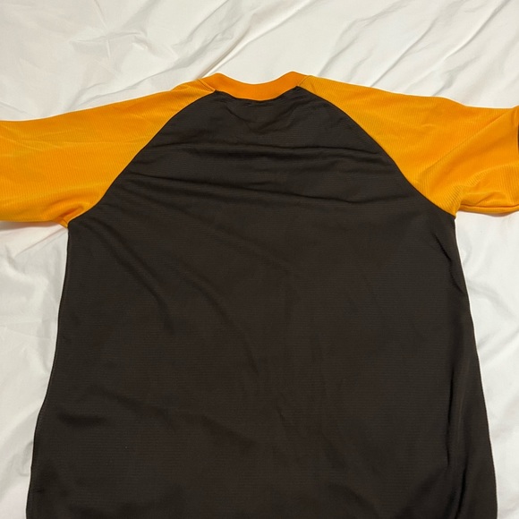 San Diego Padres Jersey. Cooperstown Majestic. Size Medium - Picture 2 of 3